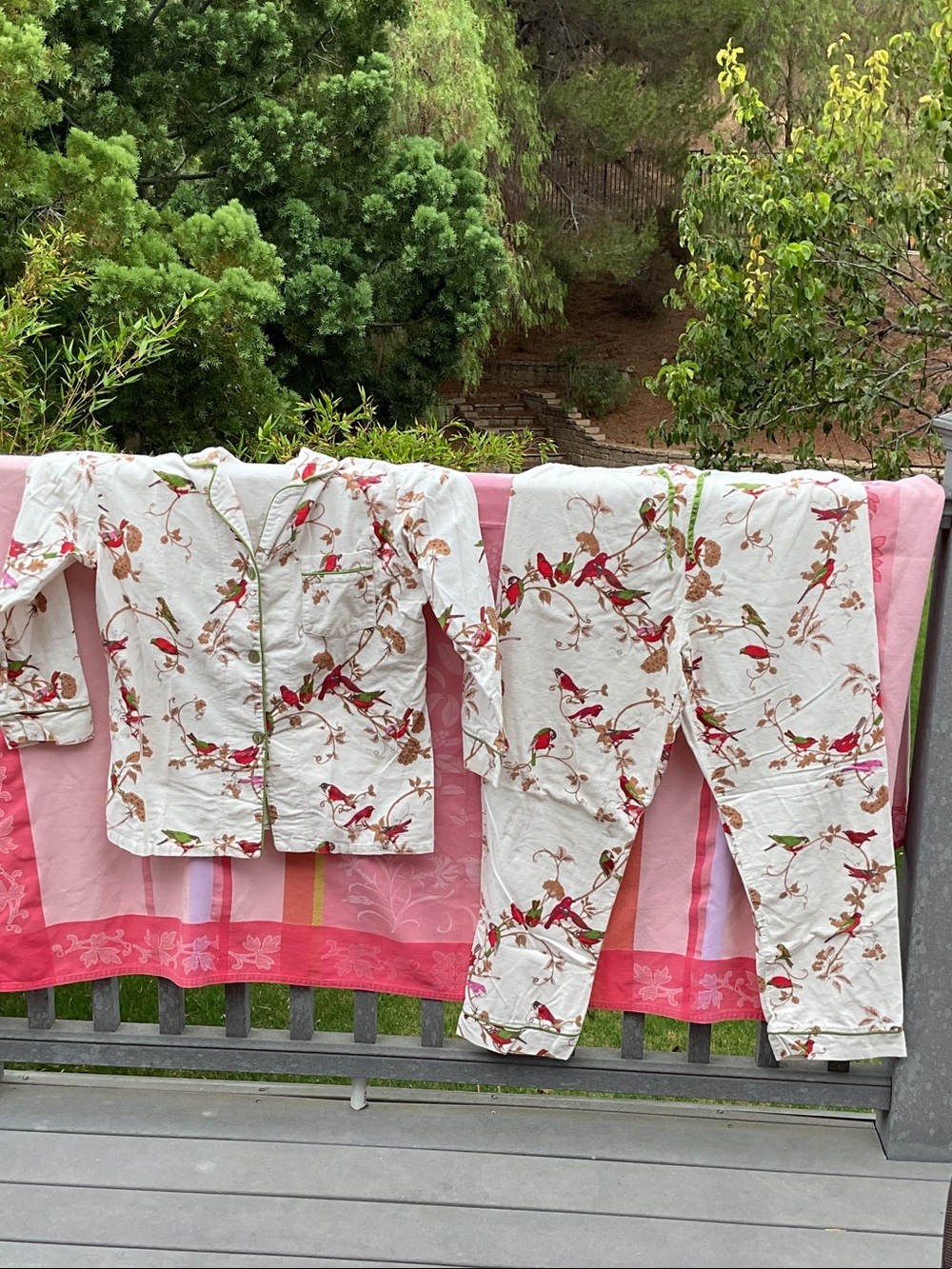 BedHead White Cotton Pajama Set with Red Bird & Floral Print Size Large